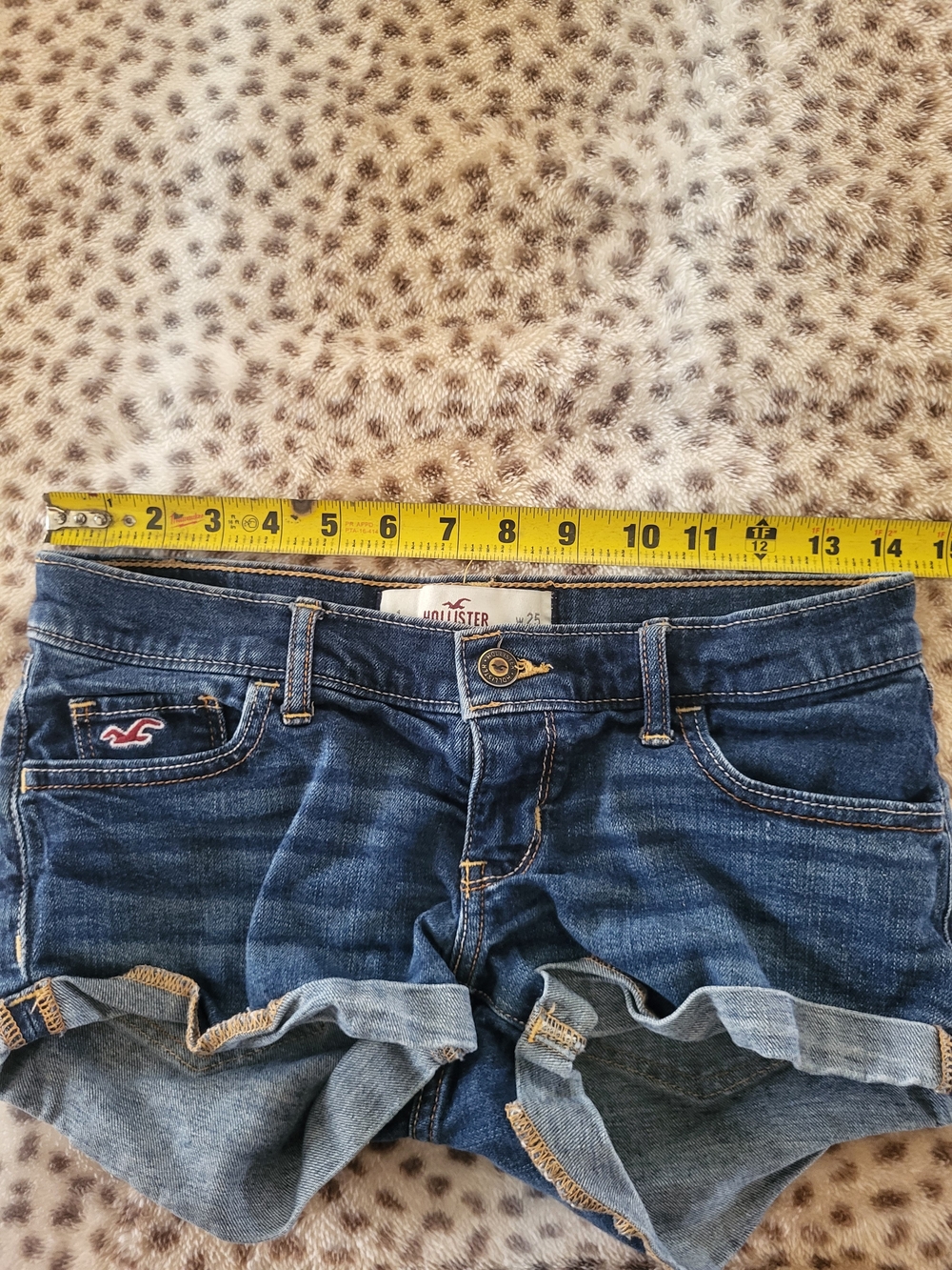 Hollister Women's Medium-Dark Blue Denim Roll Cuff Shorts - Picture 3 of 8